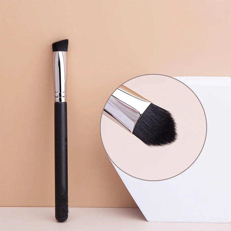 Angled Make-up Brush